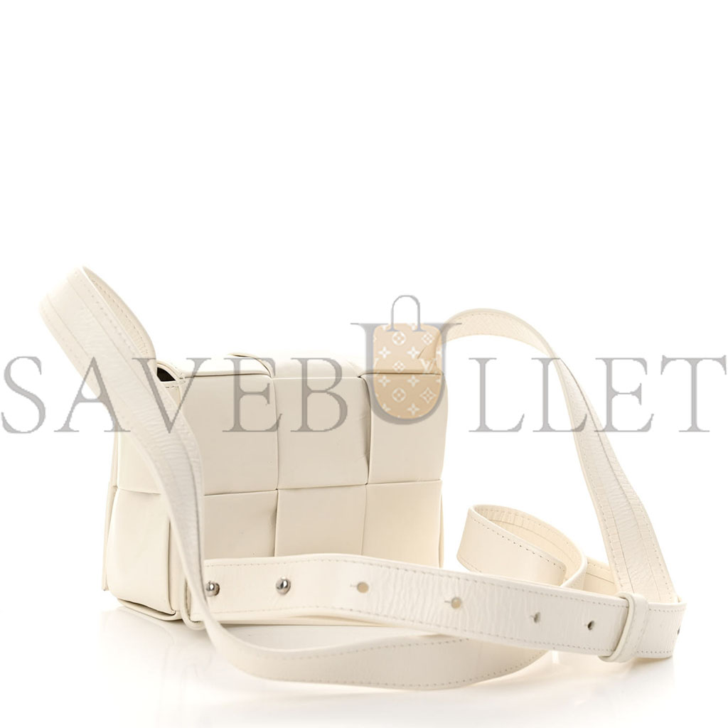 BOTTEGA VENETA LAMBSKIN MAXI INTRECCIATO EXTRA MINI CASSETTE CROSSBODY BAG WHITE  (13*9*4cm)